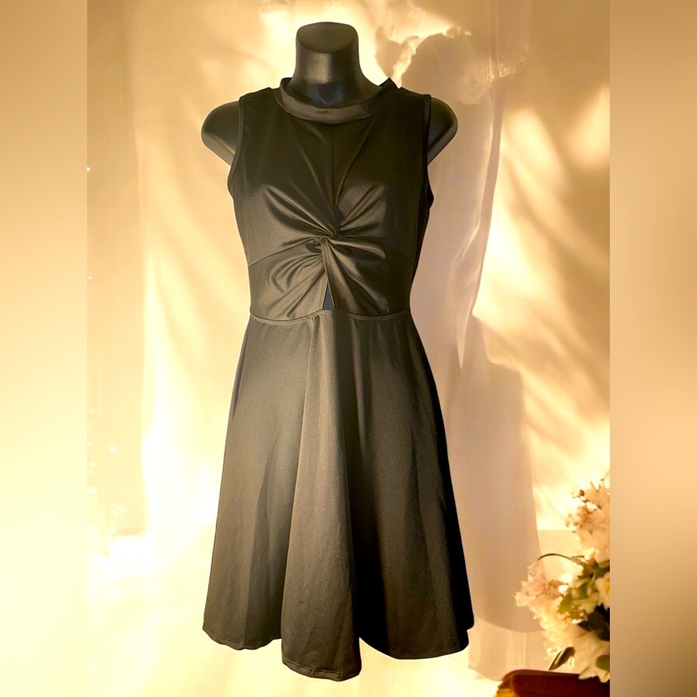 , fashionable, elegant, trendy, smart, stylish, chic